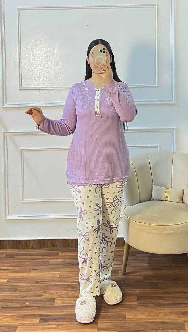 🌙✨ بيجامة نسائية أنيقة ومريحة - ستايل راقي للدار والنوم
إلى كنتي كتقلبي على الراحة والأناقة فنفس الوقت، هاد البيجامة هي الاختيار المناسب ليك. 🩵
✔️ قماش ناعم ومريح على البشرة.
✔️ تصميم أنيق بألوان هادئة وزواق رقيق.
✔️ مناسبة للنوم، الجلوس فالدار والاسترخاء.
✔️ سروال بطبعات جميلة وكلاسيكية.
✔️ خفيفة ومريحة للاستعمال اليومي.
📏 المقاسات: متوفرة حسب الطلب.
🚚 التوصيل متوفر لجميع المدن.
🔥 الثمن: 199 درهم فقط بدل ما تضيعي الفرصة. ورزازات, المغرب


**إذا كنت صاحب هذا الإعلان وتريد حذفه لأي سبب، رجاءا أرسل رسالة إلى الدعم الفني**