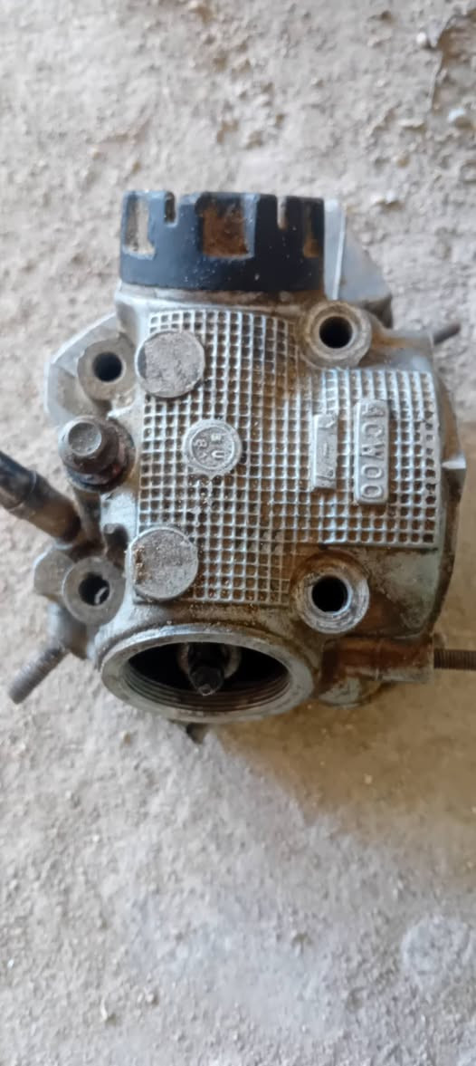 سلام عليكم كابريتر مال 120 وفاكيوم اصليات وصلنصه بلديه  وكور مال 140 كامل المكان الشعب ***********
