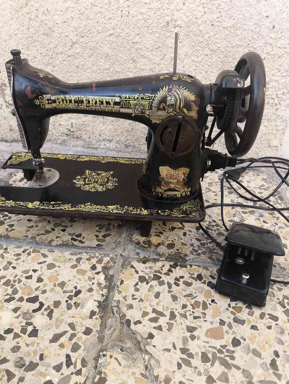 السلام عليكم (مكينه خياطع)
.. 
مكينه خياطه للبيع تريده هيه وميزه تريده بدون ميز 
مكاني ناحيه سيد الشهداء منطقه التنميه رقمي ***********
