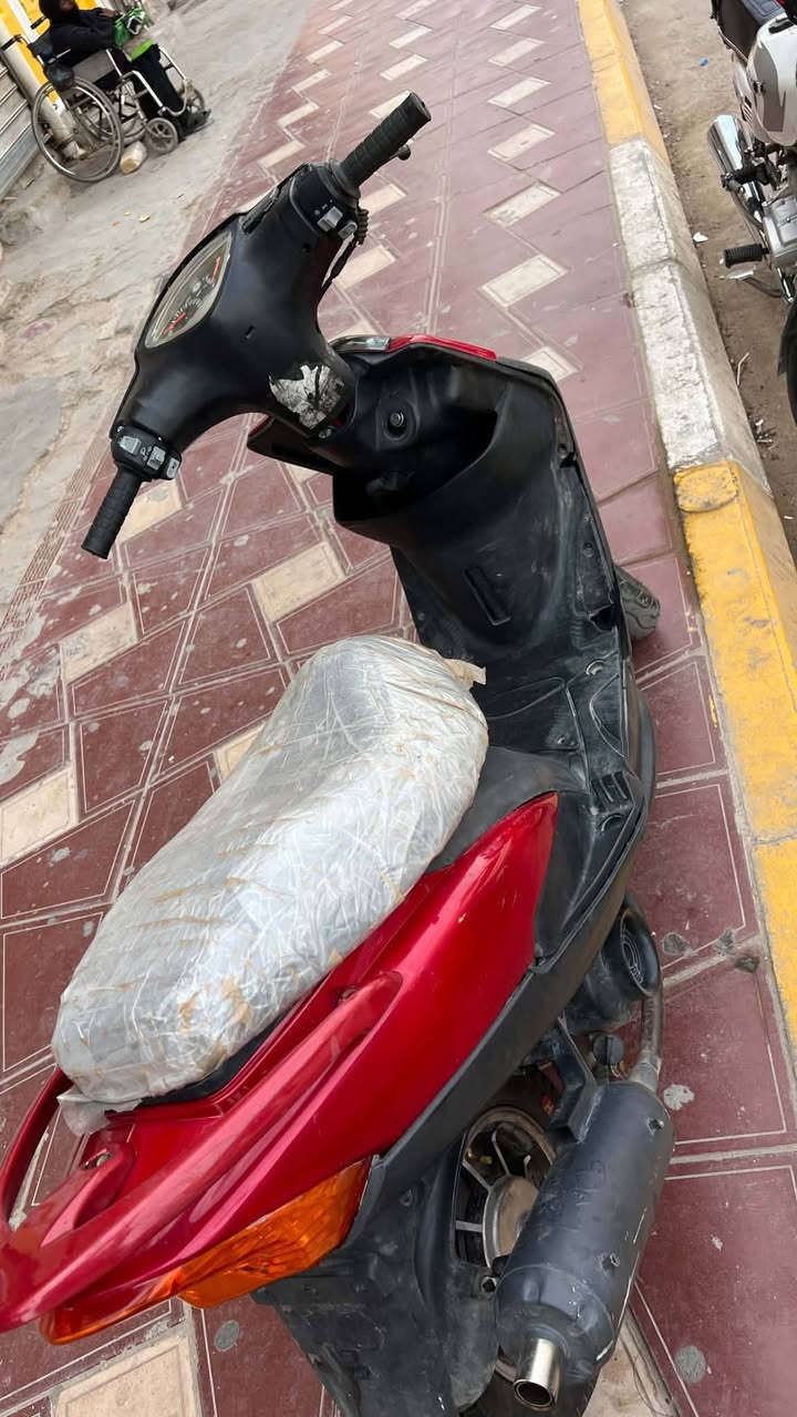 سلام عليكم ماكس لبيع مجفتهه بوشه وبستم بلادي فول نضافه بيه نواقص شي قليل السعر ٤٠٠ اتصال بالرقم ***********
