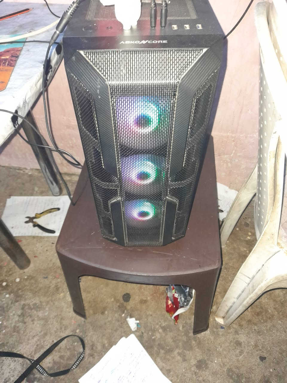 cpu: R5 3600x
GPU:gtx1650 gddr6
M.b:B550 4 slot ram. 2منفذ m.2.   6منفذ sata
Hard:ssd m.2 nvme 512.  hdd120
Power:600watt
ram:16gb 3200.  Corsair
Coller:mass
السعر 400


**إذا كنت صاحب هذا الإعلان وتريد حذفه لأي سبب، رجاءا أرسل رسالة إلى الدعم الفني**