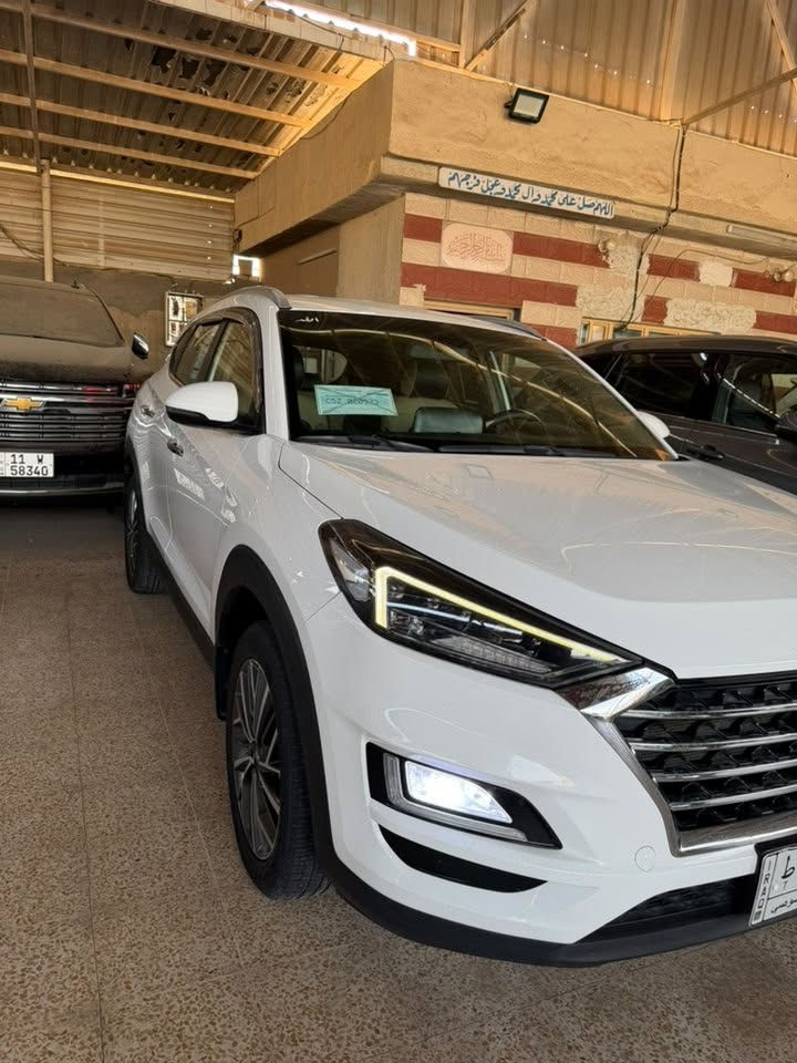 السلام عليكم
توسان 2019 خليجية شركة القاصد 
سيارة جديدة بدون صبغ بدون ضرر فقط ملاحضات بسيطة موصفات بصمة كشنات 2كهرباء شاشة جبيرة بصمات ابواب والتوسان موصفاتة معروفة مكان السيارة ديالى
للاستفسار الاتصال على الارقام او التفضل خاص
***********
***********

