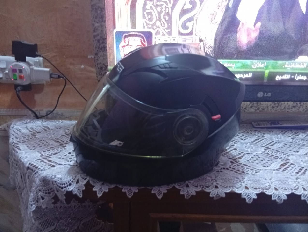 سلام عليكم خوذه دراجه ماركه مستعمله بس سبوع السعر 35 بيها مجال قليل /صندوك دراجه 🏍️ نضيفه بس الباب تعبان السعر 30 و بي مجال قليل مكان ميسان حي الشهداء بلخدمي مال الجسر للستفسار الاتصال ***********
