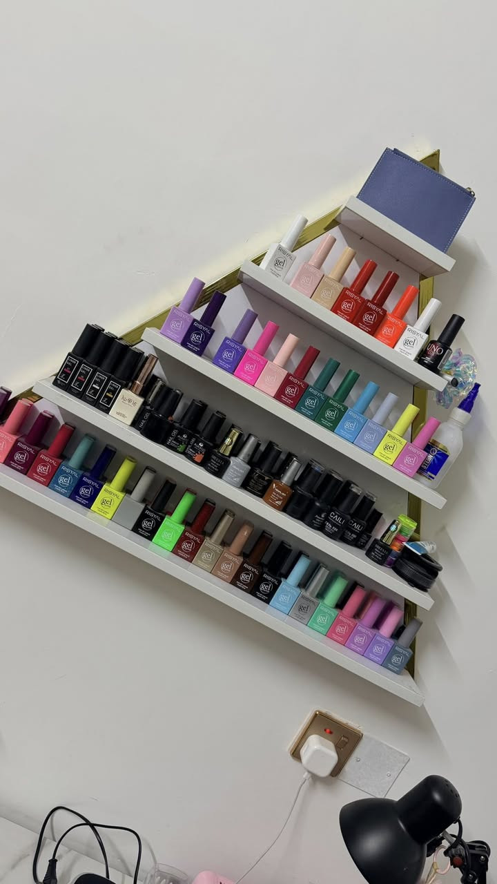 تجهيز اكرلك كامل ميز اكرلك  اضائه مبرد ساحبة غبار يوفي  ستيكرات عارضه جلش كلش هوايه شغلات ونواعم  مثل الكلتر  العادي والدفن  اضافر جل بناء   كلشي تجهيز عامل  كلهم ب400 الف


**إذا كنت صاحب هذا الإعلان وتريد حذفه لأي سبب، رجاءا أرسل رسالة إلى الدعم الفني**