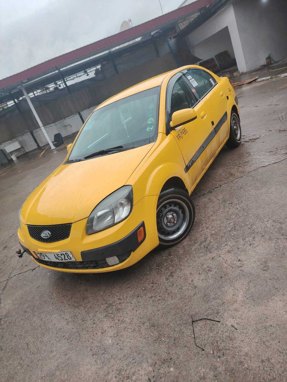 كيا ريو كير مكينه شرط موديل 2009 وارد امريكي مكينه 16مرغوب  ترايك بغداد وترجع  سياره مشروع وطني تحويل بل موصل اني شرعي هيئه غرامات صفر رقم واصط ليتات  زينون  السعر 83 وبيها مجال ليطيبين ***********///***********
