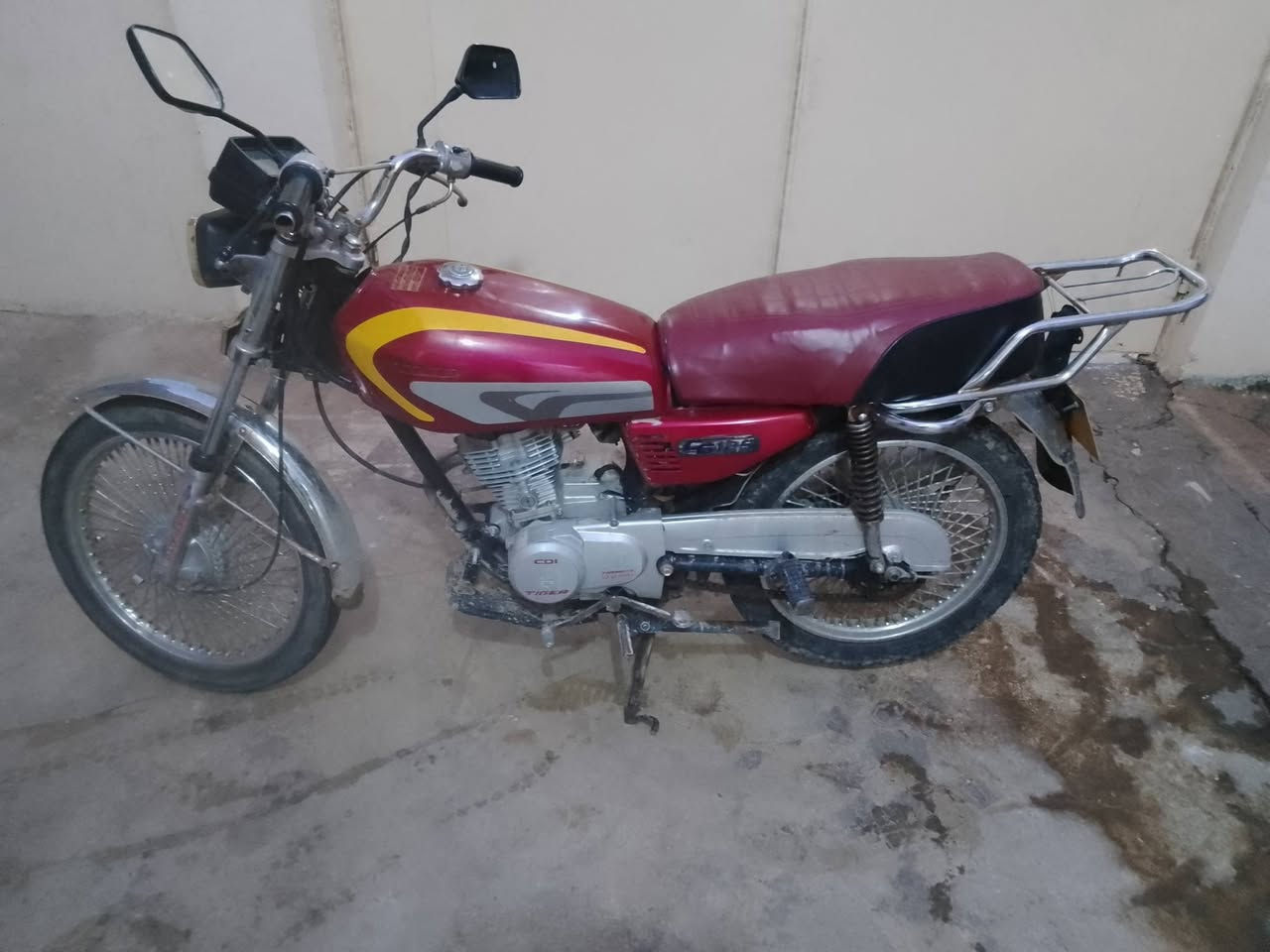 اسلام عليكم متاح موطور 20 مبدل ولفات فقط موطور نضيف الشراي يتصل ويدلل ***********
