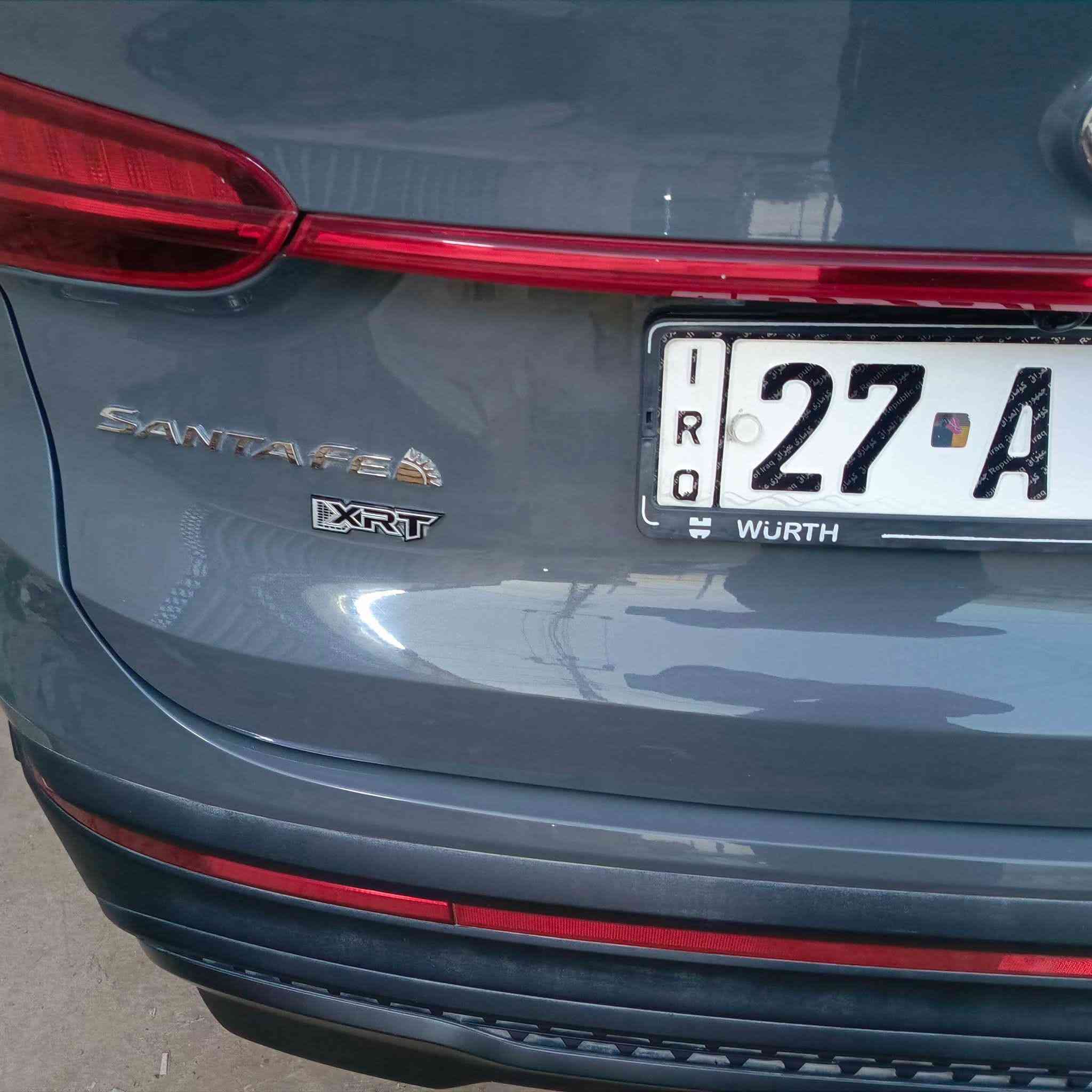 سلام عليكم سنتافيا موديل2023 فئة XRT فول من عده السلايت عداد المسافة 21 الف ميل  رقم ذي قار بأسمي ترقيم جديد وهزه جديده تحويل ثاني يوم  السياره وارد امريكي تقرير تعمل وتسير
السياره مكفوله عدا شخوط بالدعاميه الخلفيه 
بصمة تشغيل وتشغيل عن بعد 
تحكمات ستيرن 
تحتوي خلفيه كامره بتقنية (3D)
كرسي السائق كهرباء 
مجسات ودخول ذكي
⭕️تدفئة وتبريد
⭕️تدفئة بالكراسي الامامية 
فول تحكم ستيرن 
رادارات تحذير التجاوز والخلف
رادار الحفاظ على المسار 
رادارات جانبية وامامية وخلفية 
السيارة ٥ راكب 
اشاير بالمري 
شفتات سبورت بالستيرن 
شاحن جوال لاسلكي 
تبريد امامي وخلفي 
داخل كاربون 
محرك اربعه سلندر ٢٥٠٠ وكير ٨ نمر  ماوس 
شاشة حجم كبير 
كير دكم مع سايد بريد دكمة وشفتات سرعه بالاستير
اوتو هولد جيبي اس
حساسات خلفية وامامية 
السعر220
***********
