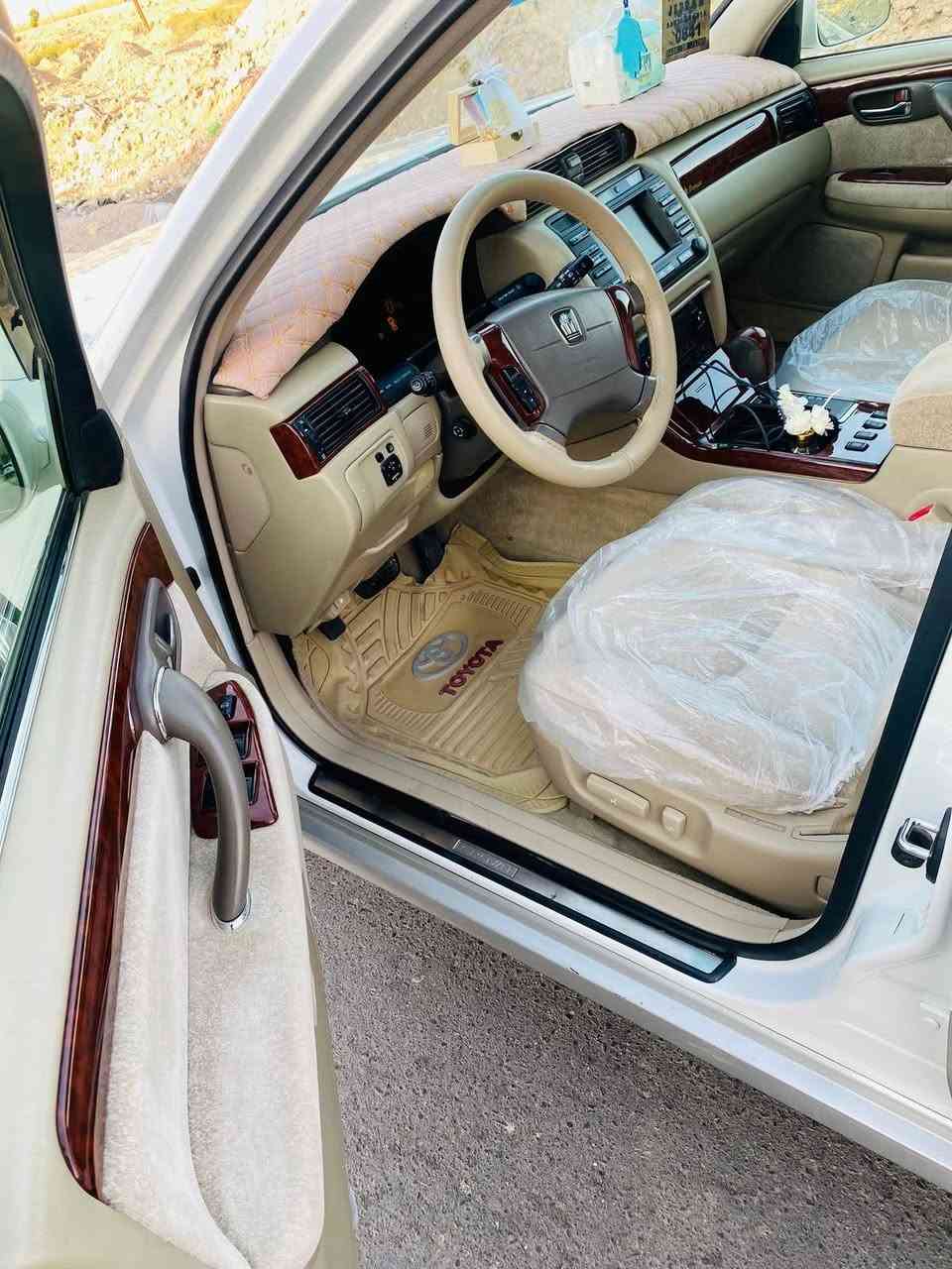 كراون جنون ٢٠٠٢ رقم بغداد دولي  تحويل ثاني يوم كفاله عامه فقط شبر ع البارد الجاملغ الخلفي ع البارد  بدون دواخل مكينه D4  اربع دكم  شاشه العدد ٢ تبريد قطعتين حداديه تخم تاير جديد حساس خلفي كامرات امامي خلفي سنتر لوك اربع بيبان 
أريل امامي خلفي 
***********
