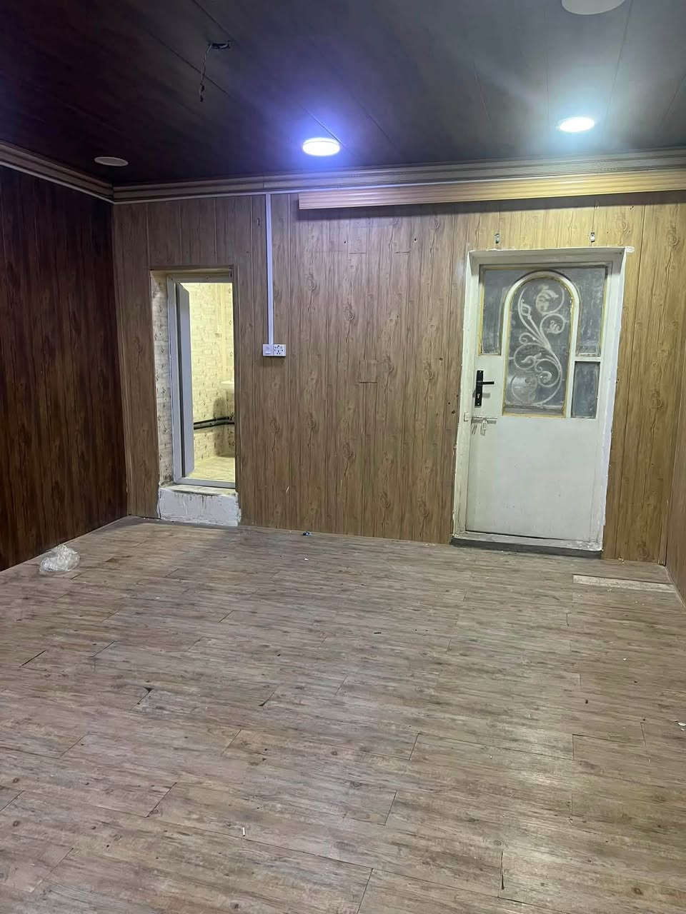 المنصور المهندسين خلف صاج الريف دار للايجار مساحته ١٠٠ متر يحتوى على كراج وصاله ومطبخ وخدمات  وعل ٣ نوم مكتب القمة الذهبي للاستثمار العقاري*********** للا يجار ٨٠٠ الف
