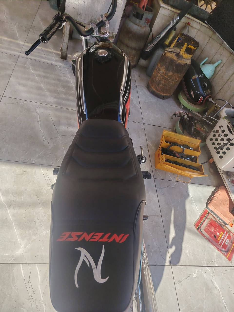 سلام عليكم اخوان درجه انتنس البيع محرك خرس بس ولفات مبدل الدرجه  الدرجه لاصرف وللا بخار شلعه معدل الدرجه السعره 450 او بيه مجال قفله 425 الرقم 0770 1366867
