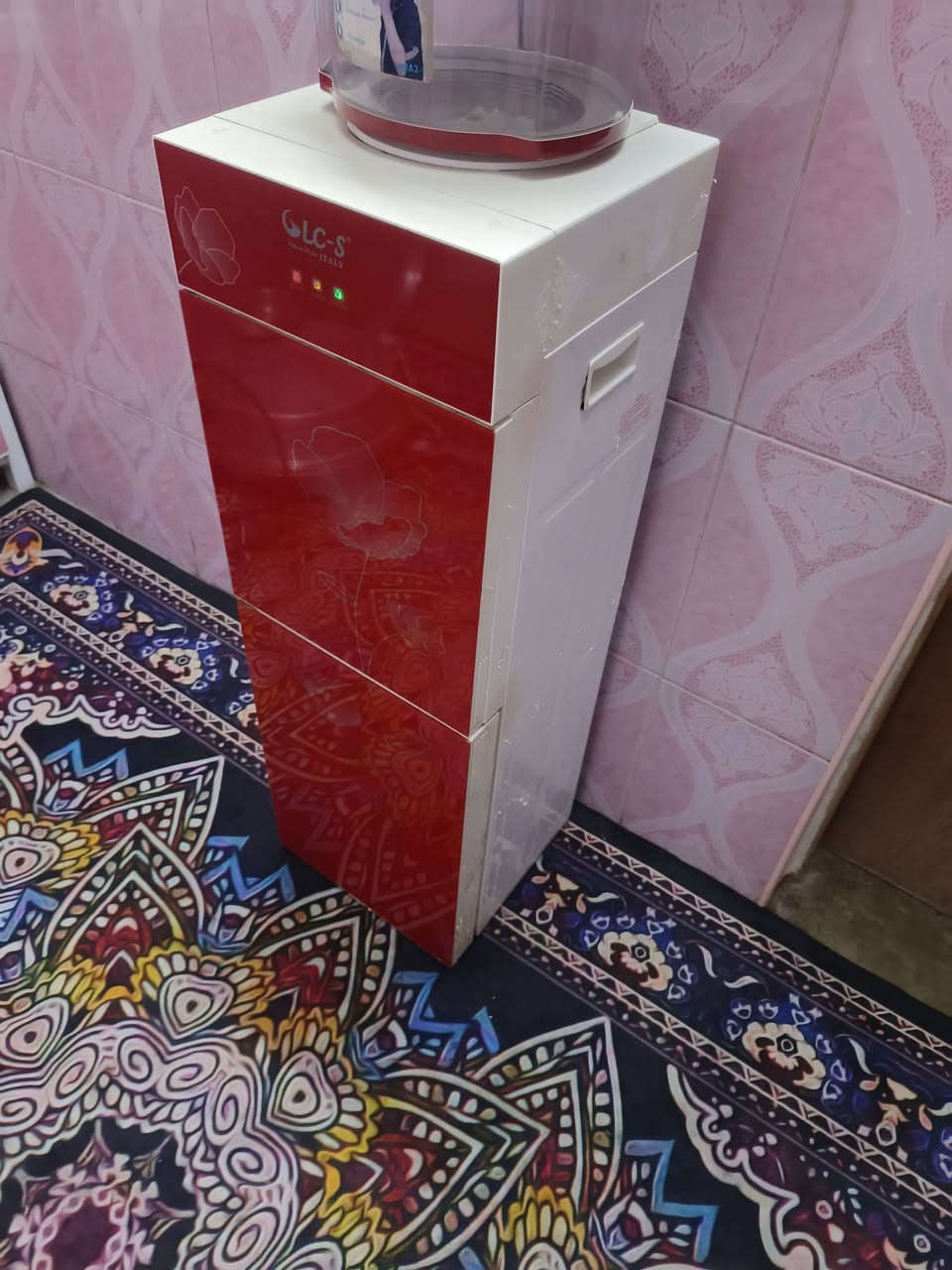 س ع براد شغال شرط حار بارد ثلاجه كل عيب مابيه بلادي وضع شركه  سعر 60 وبيه مجال مكاني كركوك حي عسكري شراي اتصل ***********
