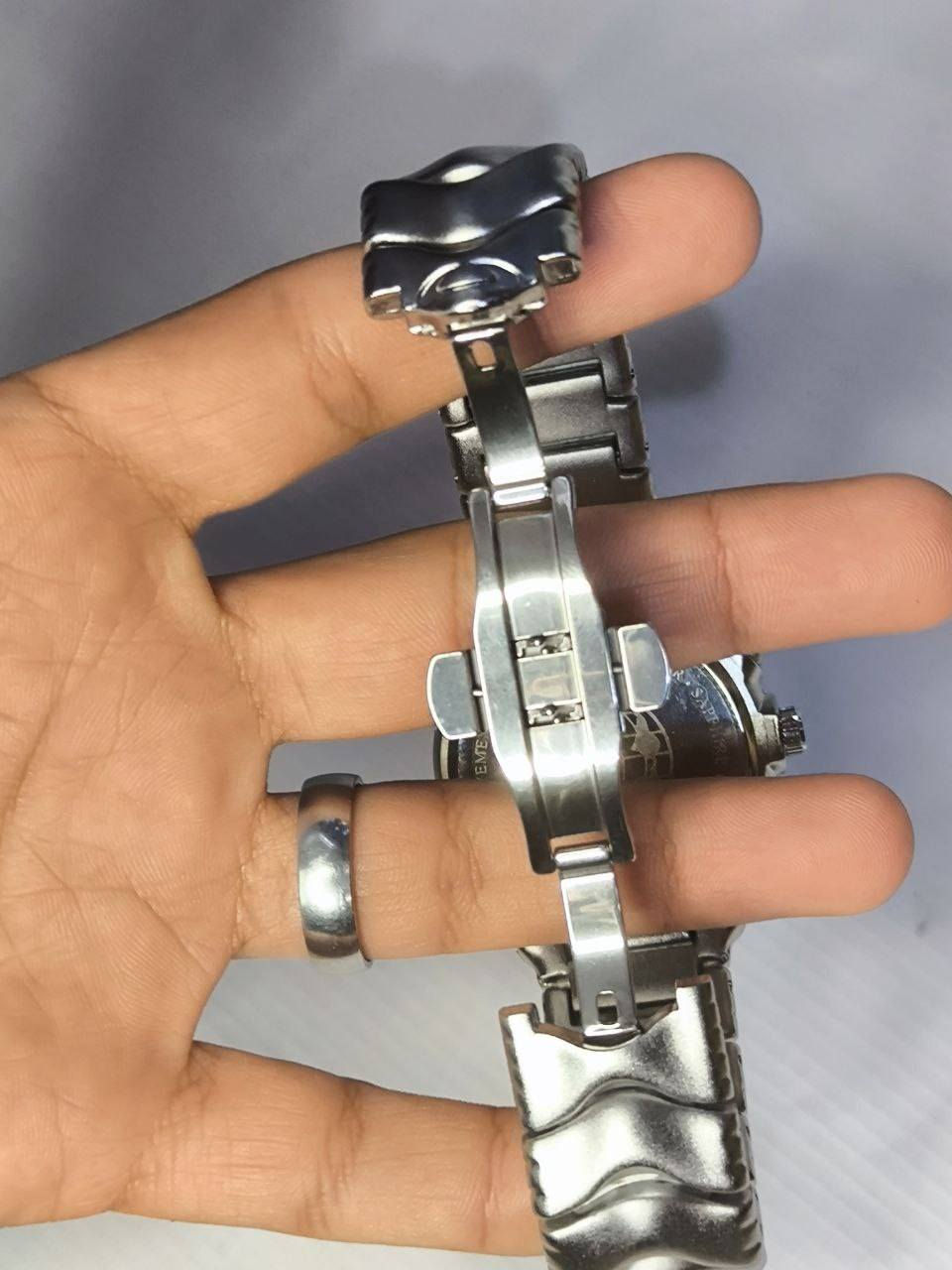 ساعة من ماركة Oakley تيتانيوم وارد اوربي
تحفة فنية
تصميم مميز
مكينة كوارتز (جميع السناتر شغاله)
طلاء تيتانيوم بالكامل 
زجاج معدني ضد الخدش 
مقاومة ماء وغبار 
سير ستانلس ستيل عالي الجودة 
وزن ثقيل

ملاحظة ؛- متوفر قطعة واحدة فقط 

السعر :35 الف ع اول تم
للحجز والاستفسار يرجى مراسلة الصفحه


**إذا كنت صاحب هذا الإعلان وتريد حذفه لأي سبب، رجاءا أرسل رسالة إلى الدعم الفني**