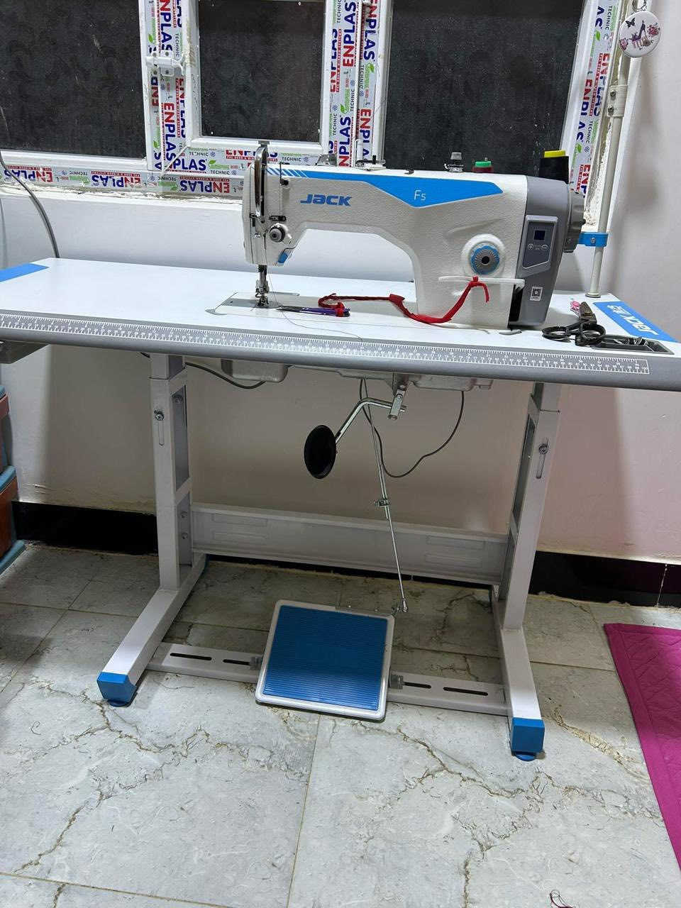 مستخدمة يوم واحد فقط
ماركة جاك غنية عن التعريف
المكينة جديدة
مكاني بغداد 
***********
