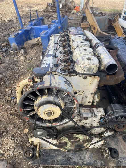 اسلام عليكم محركات دويز ٦ بستم عدد ٢ واحد شغال. وثاني متروك مكان ديالى سعر مناسب   ‭٠٧٨٢ ٤٩٢ ٧٠٣٦‬
