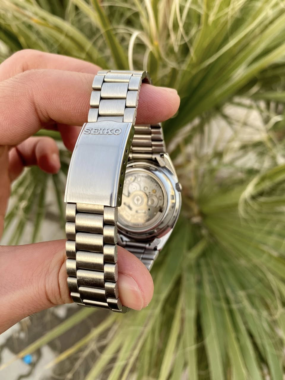 #SEIKO 5
#سيكو 5 ياباني آصلي  
مستخدم كالجديد مع علبة محترمة 
انتاج مقطوع  
موديل SNXS73K
اوتو ماتك 21 حجر 
أوبن كيس مكينة كشف 
مقاومة الماء 30 متر 
الأرقام والعقارب  لامينوس مضيء 
السعر، الحجز او اي استفسار خاص 
فقط للجاد في الشراء لطفا 
او واتساب ***********
يوجد توصيل داخل وخارج العرق
