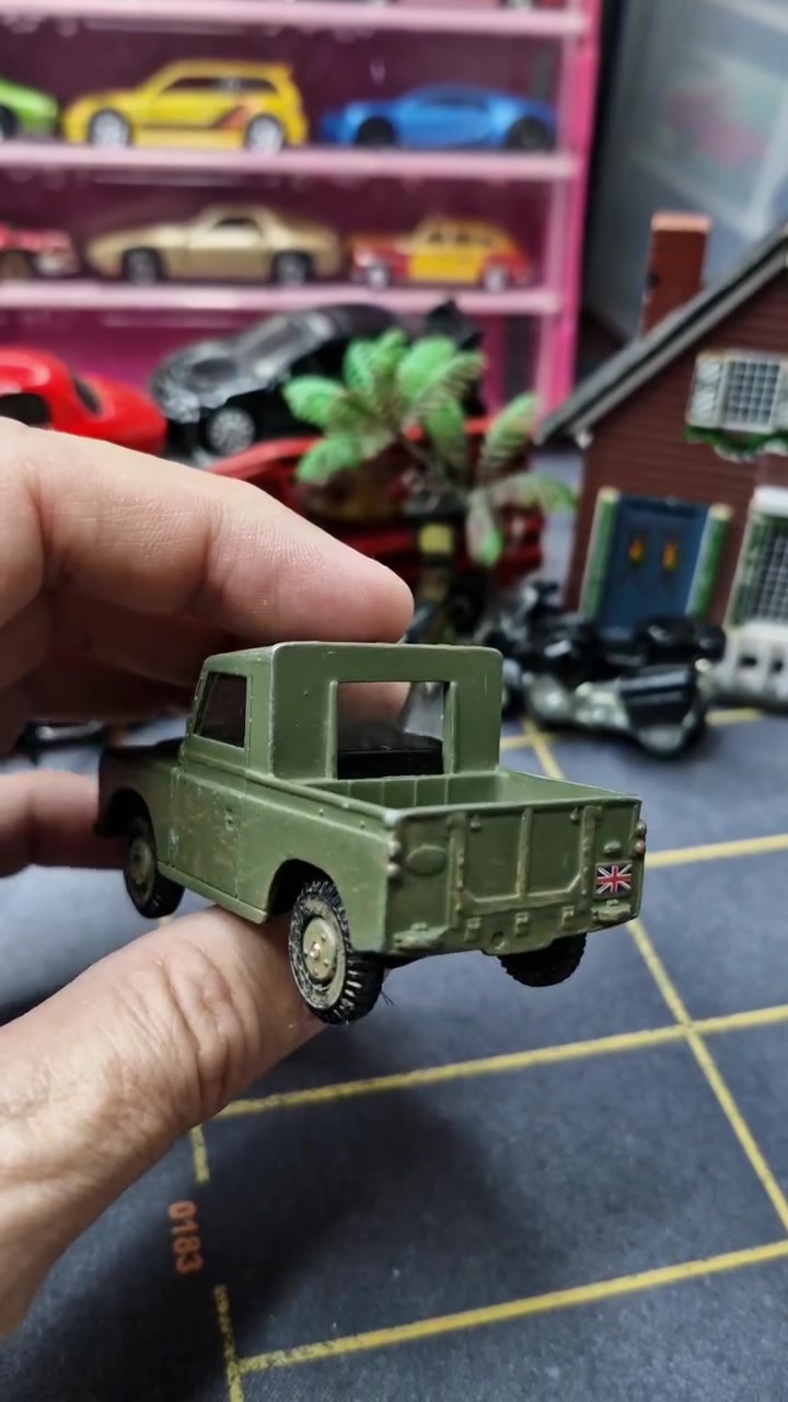 Corgi Classics Showcase 1/72 Swb Land Rover British Army Falkland Diecast
For more details please DM me 
للمزيد من المعلومات التواصل على الخاص


**إذا كنت صاحب هذا الإعلان وتريد حذفه لأي سبب، رجاءا أرسل رسالة إلى الدعم الفني**