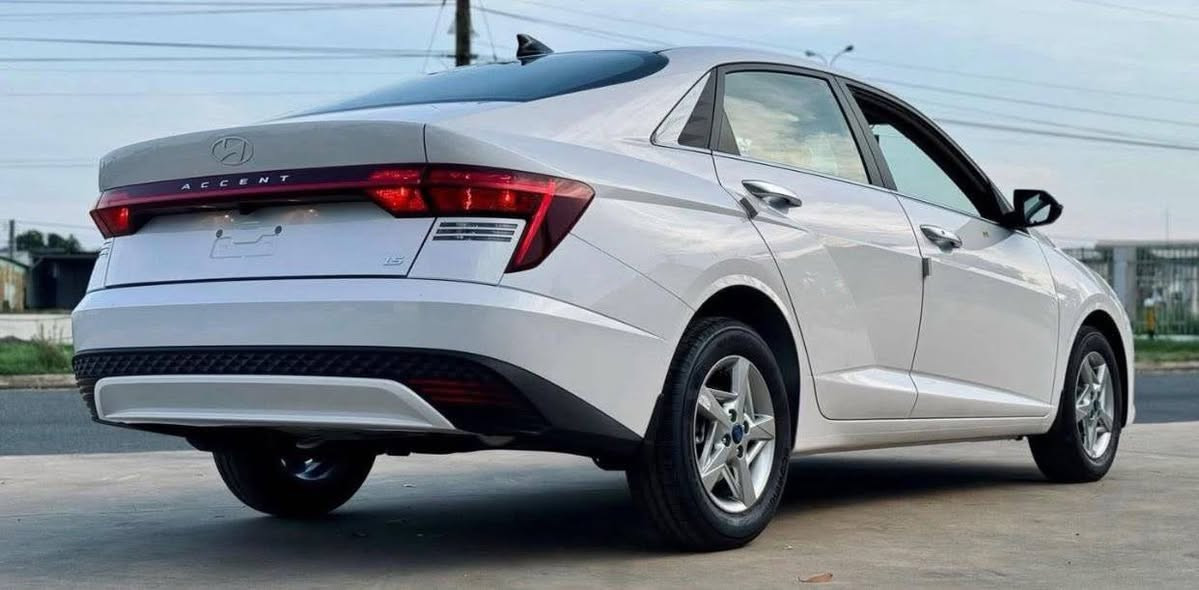 هونداي اكسنت موديل 2024خليجي
 بدون رقم حره ماشيه 6 الف زيرو سياره
 استخدام  بيت ضمان بيها من الشركه   
محرك 4 سلندر سعة 1500cc دبل نوزل
شاشة متصلة
كامرة خلفيه دوارة
حساسات امامي وخلفي
تحكم استيرن جهتين
تبريد قطعتين
سلايد روف
كشافات أمامية
مري كهرباء
مقاعد مخمل
مكاني بصره اتصل تعلق بخدمتك سعر140


**إذا كنت صاحب هذا الإعلان وتريد حذفه لأي سبب، رجاءا أرسل رسالة إلى الدعم الفني**