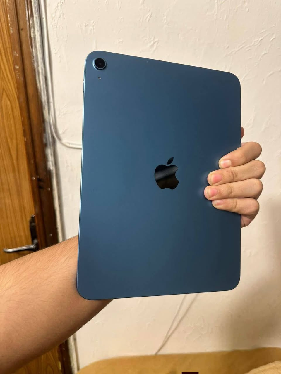 ايباد 11 A16
ذاكرته 128 بطاريه 95
سعره 425 مع التوصيل 
مكاني بغداد 
***********
