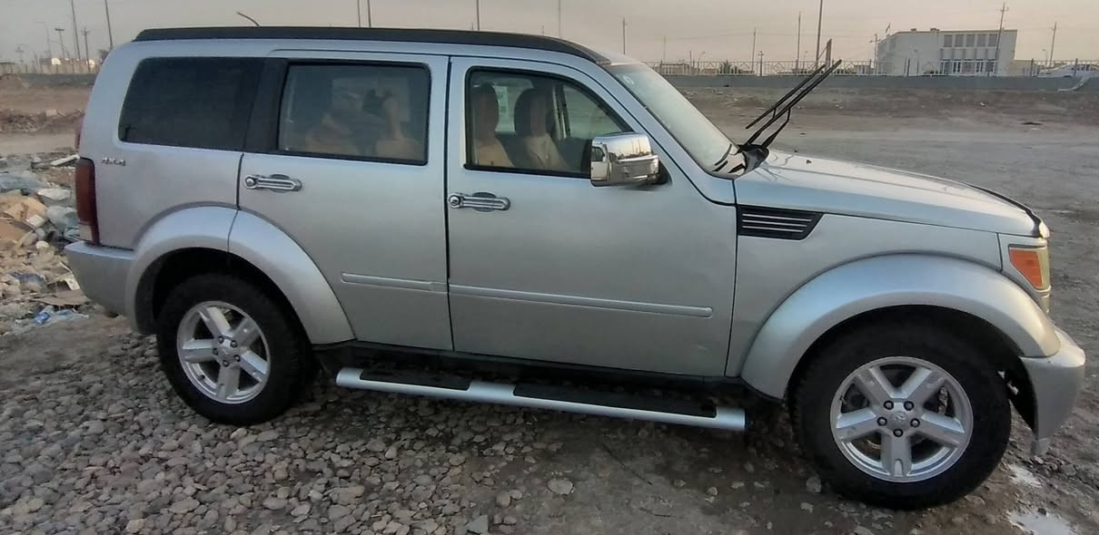 السلام عليكم للبيع دوج نترو موديل ٢٠٠٩مشروع بسمي جاهزه رقم انكليزي مداور السعر ٩٠ بيه مجال للطيبين العنوان الناصرية قلعه السكر  رقم الموبايل *********** والرزاق الله
