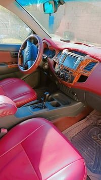 للبيع موديل 2015 ماشيه194 سنويه27 رقم بغداد 07716098584