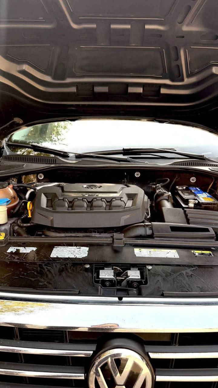 باسات ٢٠٢٠ passat
محرك 2.0 تيربو
مواصفات se
بصمة تشغيل وابواب
تشغيل عن بعد
كشنات جلد
تدفئة كشنات
كرسي السائق كهرباء
شاشة كار بلي+كامرة
رادار نقطة عمياء
حادث جاملغات وبنيد
وبيها صبغ نص دوسة وباب
ماشيه 89.4 الف كيلو 
رقم بغداد وتحويل ثاني يوم
السعر 125 وبي مجال مكانه الشعب *********** علما الشعب, صور
