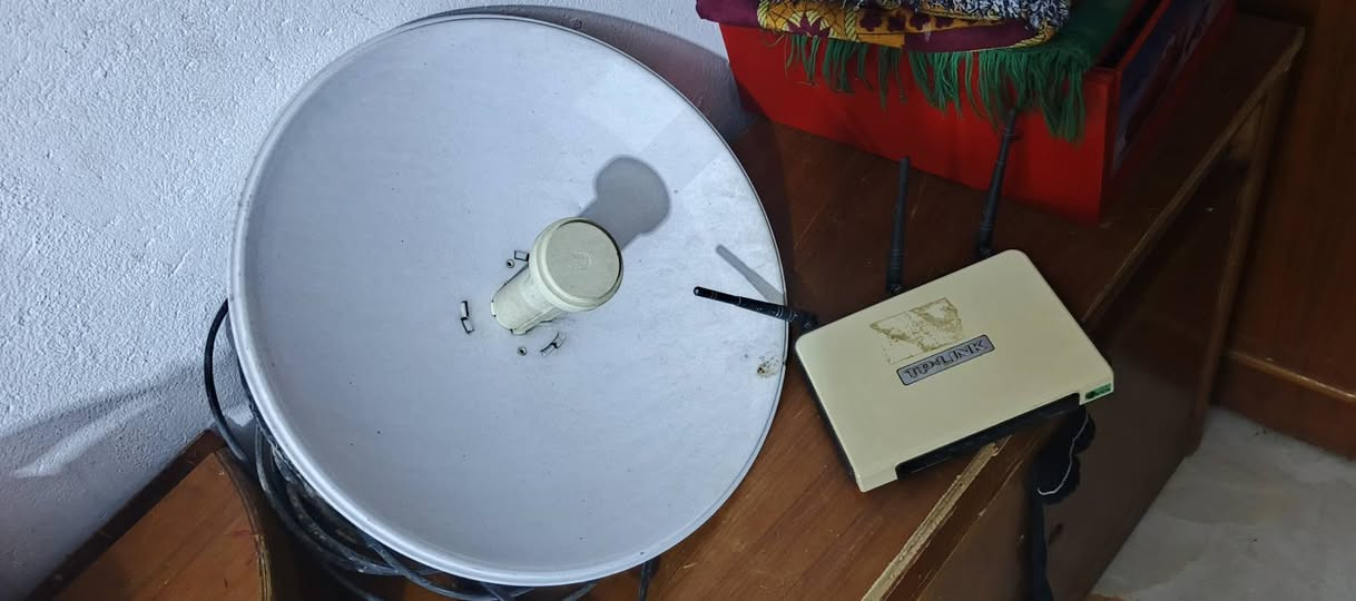 السلام عليكم نانو وراوتر والواير مالته شرط شغالات للبيع رقم الهاتف ***********
