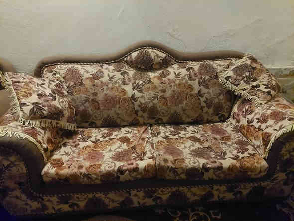 تخم نظافة ٨٥% كلش مرتب 5 قطع فخم 🤎
سعره ٤٠٠ الف
 للتواصل الاتصال على الرقم 
*********** يوجد واتساب
