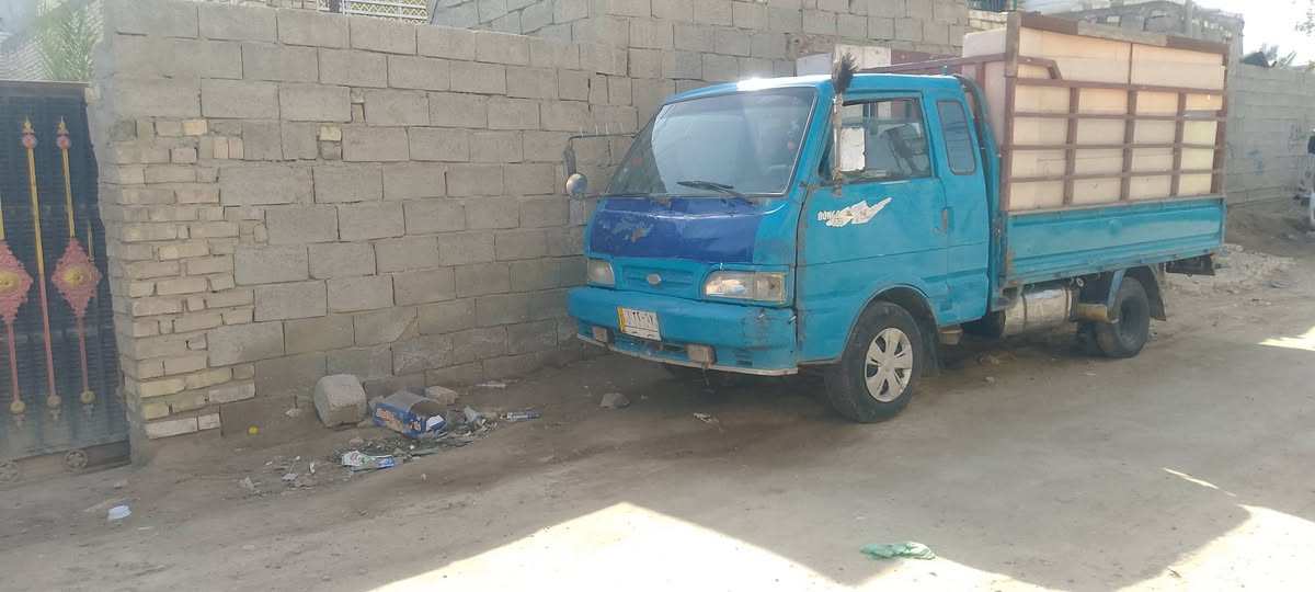 سلام عليكم سياره للبيع تفاصيل 
*********** 
*********** شاكر ابو عباس
