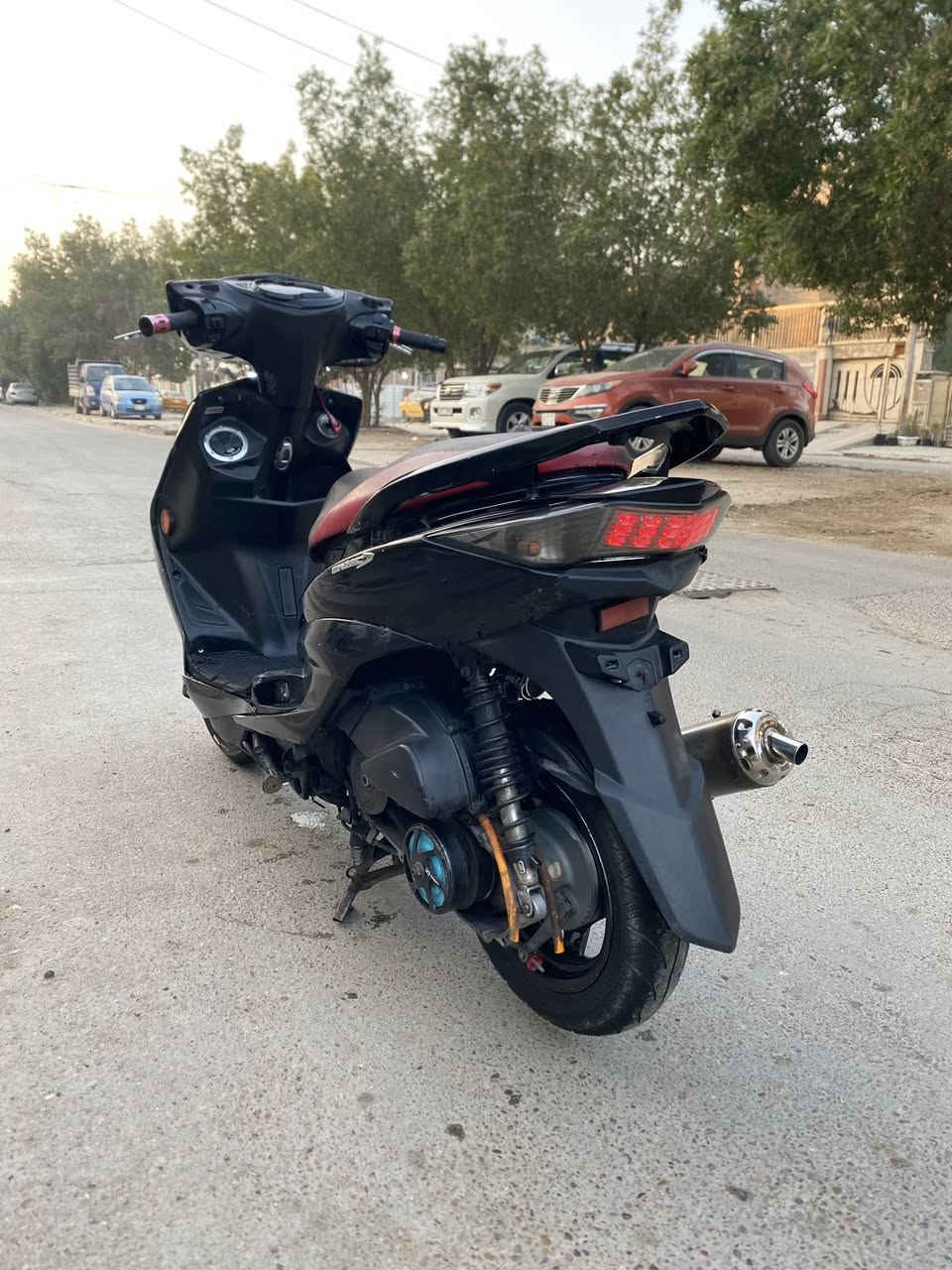 سلام عليكم لد كوري ماشيه 30 بيه كلجات دوشي اصلي وبيه صالنصه صجميه ام حساس اصليه مكينه مكفوله دراجه عليه ادامه كامله نكره بكل وقت شرط بصمه كفراته شويه تعبانه سعر 950 وبيه مجال بسيط للشراي مكاني بغداد الشعب ***********
