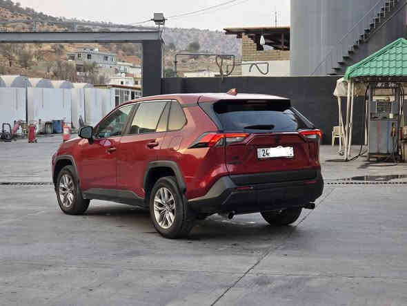 تويوتا راف فور 
2023
مواصفات LE بلاک پاکج
بێ دەبل (بدون دبل)
بتنێ ١١ هزارا برێڤەچووی حسێب صفرە
.
.
گێر و مکینە و تبرید و هیتەر بشەرت
مواسفات بەصمە 
رادار
خط شارع
تحدید سرعە
ستیرن تحکم
لایت زینون و نەشرە
شاشە کامیرە کاربلەی و اندروید اوتو
برێک کهربای
ئوتو هولد
٣ مود (ئیکو و نورمال و سپورتی)
ویل و تایرە جدید
سیارە بێ تەپرەپە
بێ مەسرەڤە بئێک جاری 
........
رەقەم و سەنەوی جدید حەتا ٢٠٣١
شنوی رەقەم بوی تحویل بشەرت
.....
٣ قتعە و نیڤ سبخ بێ داخلی بێ شاسی بئێک جاری
ئیرباک سیستەم سەر وەزعێ شریکێ
.....
سعرا وێ 205 ومجال 
......
ئەگەر مشتەریبی تلەفونێ بکە(واتساب)
*********** کردی
*********** عربی دهوك
