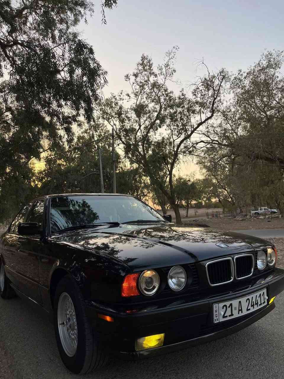 السلام عليكم من رخصة الادمن المحترم 
للبيع bmw حجم 525 مسكر فاينوس موديل 1993 اصل
السيارة جديده جدا لون اسود رقم سليمانية 
التحويل ثاني يوم هزة وسنويه جديده 
مابيها اي نقص 
تخم تاير جديد 
غرفه كارتير 
صاج ملكي 
السيارة جاهزة مكاني بغداد البياع السعر 80 وبيها مجال بسيط 
***********
***********
عمار ابو مؤمل

