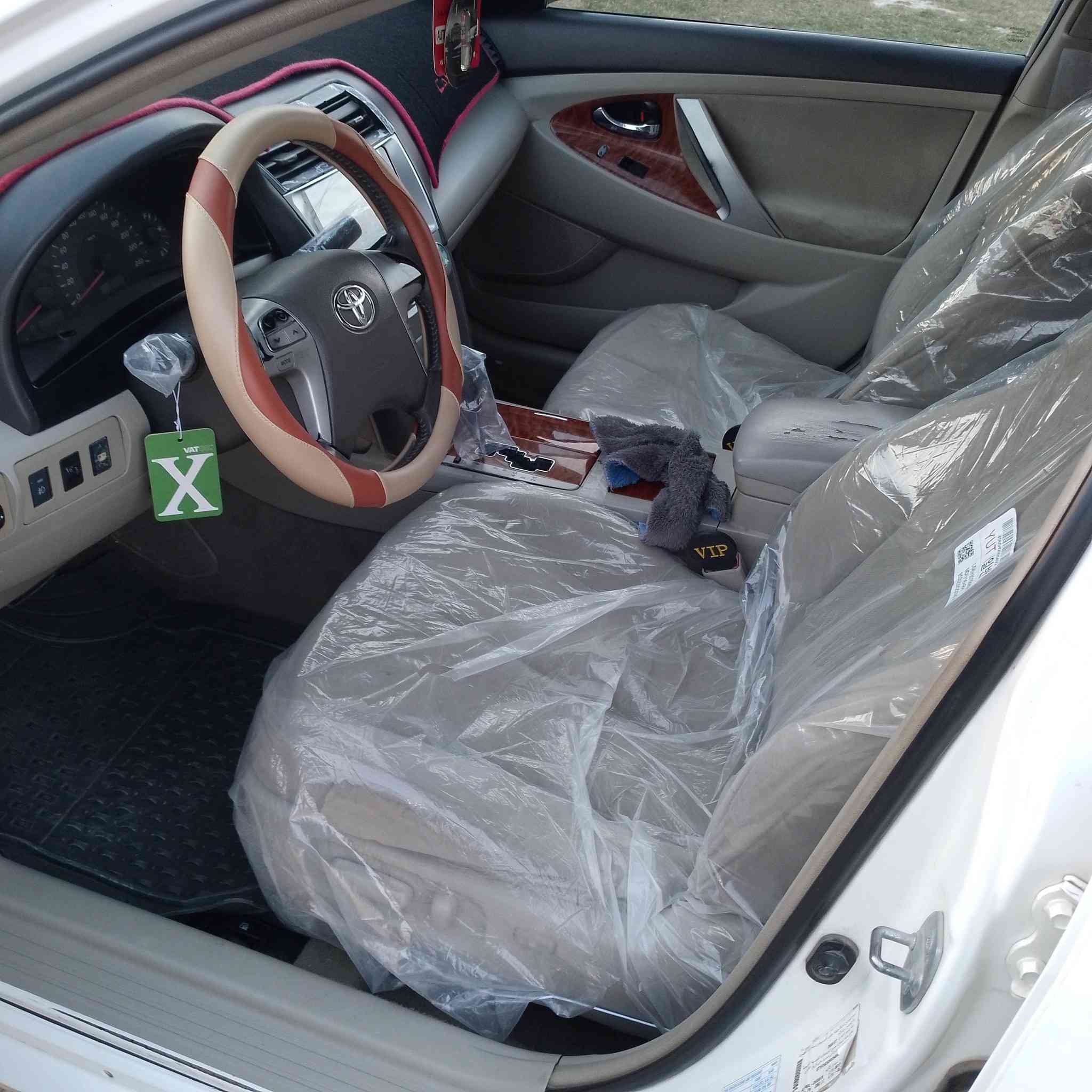 السلام عليكم كامري فول مواصفات كير محرك صدر كله جديد سياره مال جناي بيه 3قطع صبق بدون دواخل اثر اشخوط الشراي يتصل على الخط ***********
