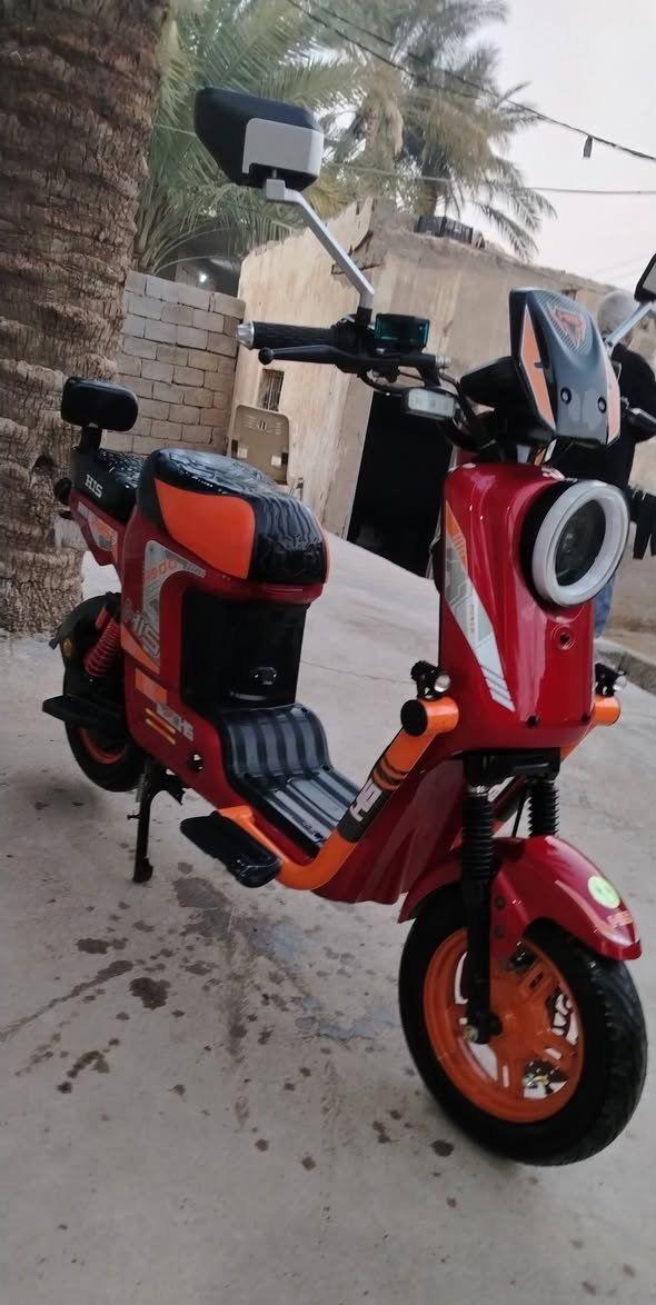 دراجة نضيفة موديل ٢٥ سرعتها ٩٩ بطاريات لكبار حجم ٣٢ مكان بعقوبة تقاطع عبدالله بن علي ٤٠٠ وبيها مجال
***********
