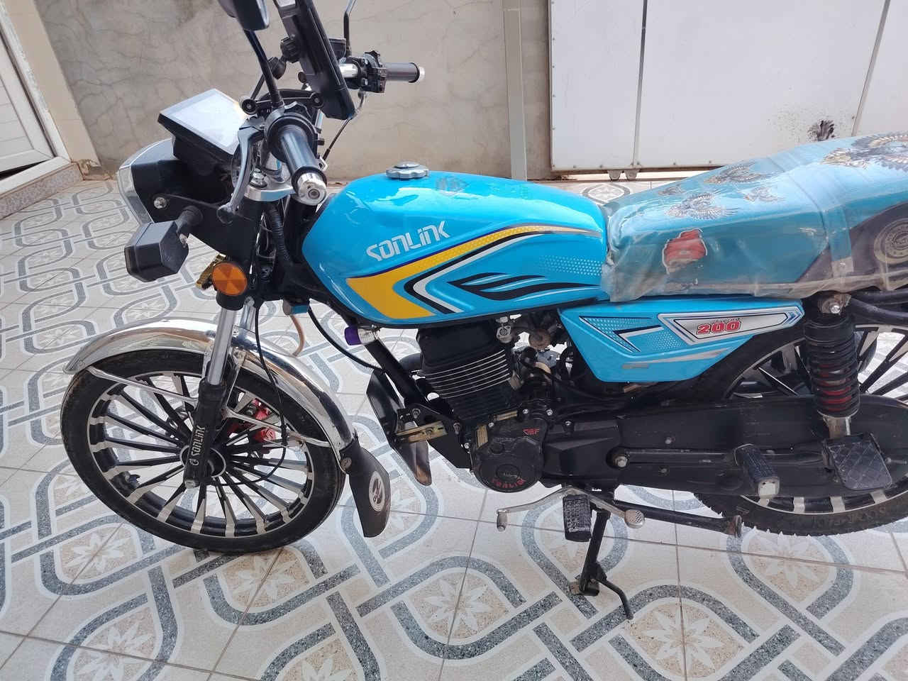 سلام عليكم. وجمعه كباركه
هذا الحلال للببع
دراجه 2024 وجه ال 2025
دراجه شرط
بيها شويه طخه بالجاملغ الامامي فقط
السعر 775 وبيها شوي مجال
للطلب والاستفسار الاتصال على هذا
الرقم ***********
اتصال فقط غير متواجد ع الفيس
