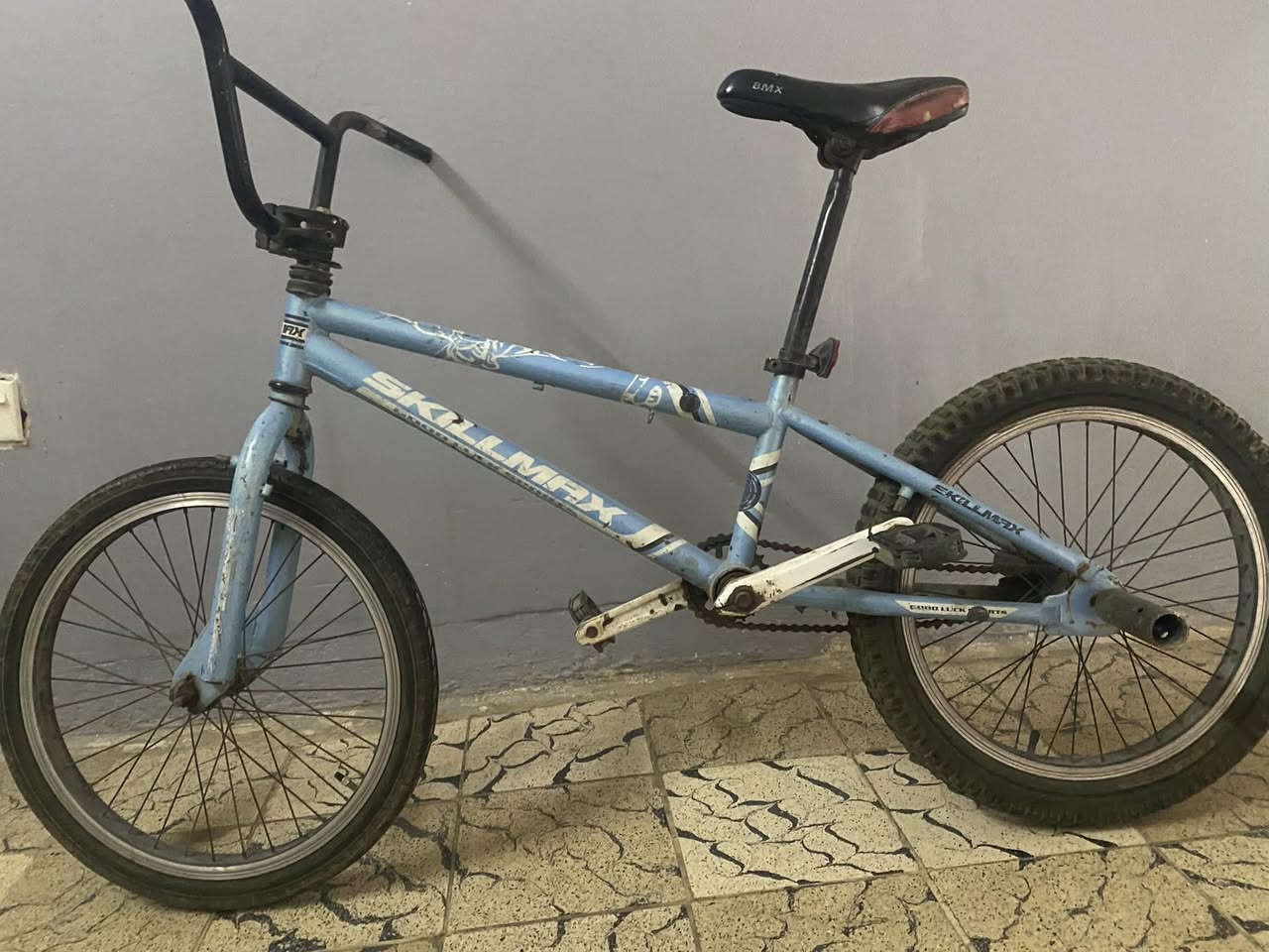 السلام عليكم باسيكل جيتي للبيع السعر 40 وبي مجال للتواصل 0776 557 3275
