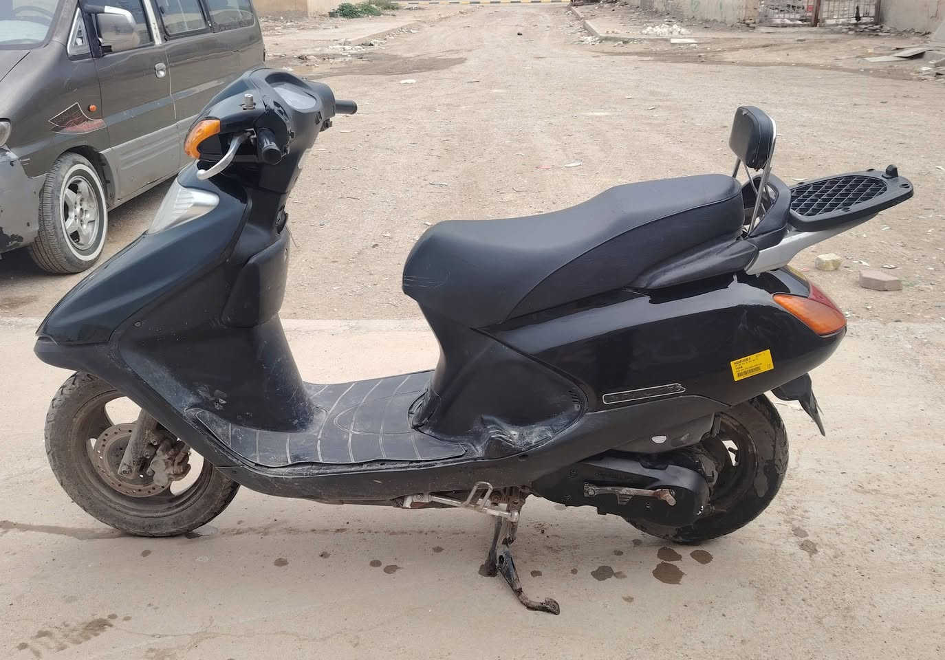 دراجة سبيسي ياباني مكينه مفتوحه رايمر سلف هندر قفل ستيرن قفل جنطه ستان صفح.. كفرات تجاري ابو لختم.. 
المكان العمارات السكنيه الرقم ***********..  خاص ماجاوب
