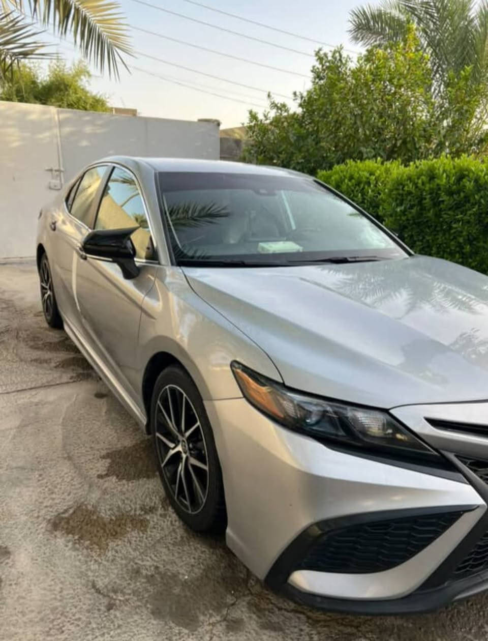 السلام عليكم
تيوتا كامري موديل 2022 السياره ماشيه 77 الف ميل الضرر جاملغ من جهه السايق مبدل ابلادي وشبر بل بنيد ما مصلح بعده والدعاميه الاماميه مصبوغه السياره فئه ال se  مكان السياره حله مركز السعر 168 وبيها مجال 
لل استفسار عن الرقم ***********
