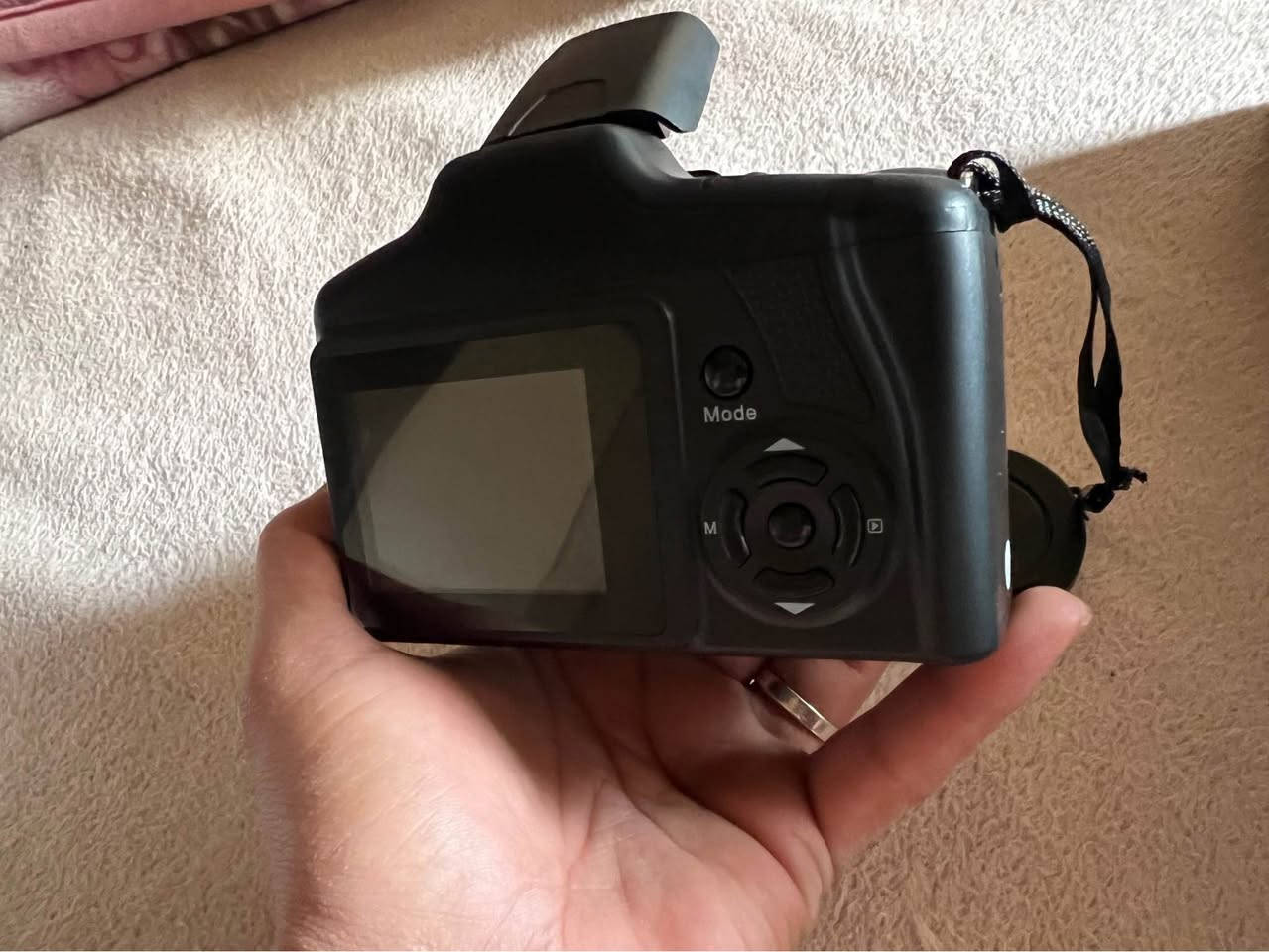 ئەم کامێرایە بۆ فرۆشتن نرخی ٣٠ هەزارە گەیاندن هەیە بۆ هەموو شارێك بەکار نەهاتووە نوێیە.

تێبینی تەنها شعنی لەگەڵدا نییە بەڵام وایەری شعن هەیە لە هەموو شوێنێك ئەوە نییە بڵێی دەست ناکەوێت أربيل, العراق


**إذا كنت صاحب هذا الإعلان وتريد حذفه لأي سبب، رجاءا أرسل رسالة إلى الدعم الفني**