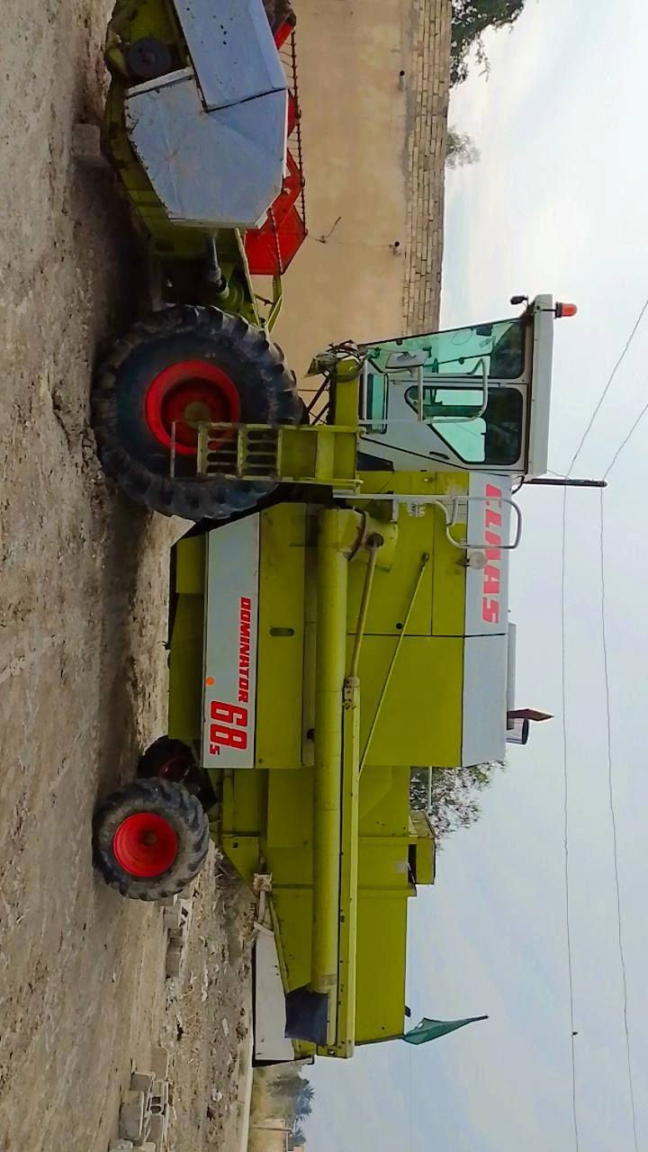 سلام عليكم عندي حاصده كلاس موديل 20210 مكفوله كفاله عامه من كهربائيات وتبريد شغال تاير عريض شراي ينتصل عل رقم ***********
