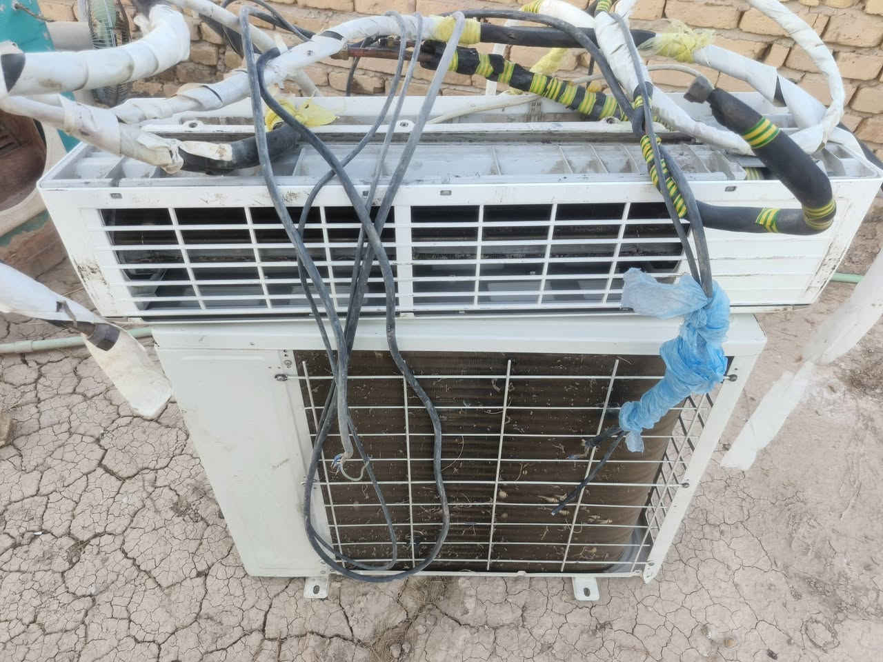 سلام عليكم سبلت توست طن ونص كامل  شرط ما داخل تصليح تبريد ثلج ابيع عله الشغل غاز شركه السعر 350 وبيه مجال قليل  مكان بابل ***********

