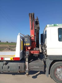 فولفو 2004 • كرين 6طن • حمولة 18طن