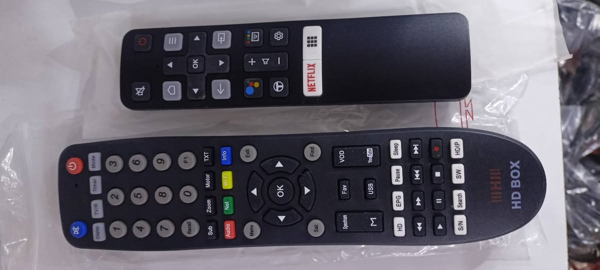 السلام عليكم متوفر جميع انواع الريمونتات شاشات و دشات و سبالت توصيل لباب البيت و نفحصو توصيل داخل الموصل فقط كل ريمونت بسعر
للحجز واتساب 
***********
