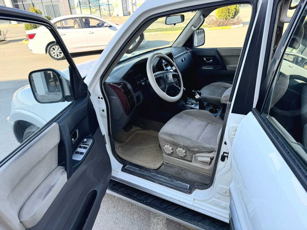 بەناوی خوا
  تکایە هەمووزانیارییەکانم نوسیوە بێ کەم وکوڕی
 ***********_***********ڤایبەر واتسئاپ
 میتسیۆبوشی پاجیڕۆ2005 GLS V6 مەکینە V6
بەناوی خۆمەوەیەوتەحویل ووەکالە بەشەرت243هەزارڕۆیشتووە مواسەفات مەسحە سێ ڕیزکوشن وفاملی تەبرید مەرکەزی گێڕ ئۆتۆماتیك دەبڵ گێڕ دەبڵ اکسل وقفڵ ئەکسل جام کارەبا ئاوێنەکارەبا 2پارچەبۆیاغی هەیەدەعو لێدراوی نییەوبەشەرت سۆنەرەکەیم داناوەچوارتایەوپاتری تازەیەکامل تاقم پێش ودوای گۆڕاوە  کارەبایی بەشەرت 
تەحویلوغرامەبەشەرت(شار..سلێمانی) 
بۆنرخ پەیوەندی بکەن لەخزمەتام السليمانية, العراق
