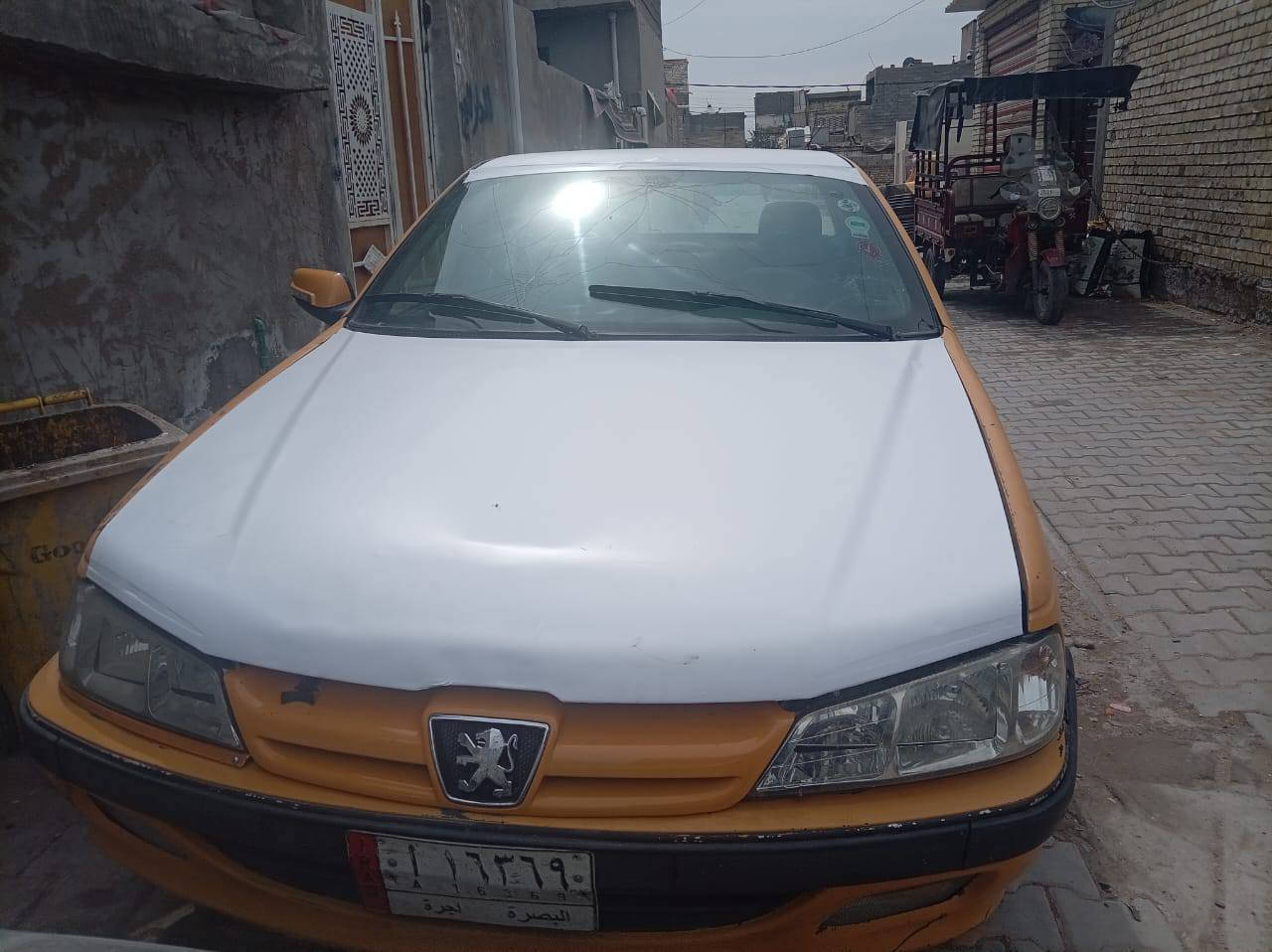 السلام عليكم 
بيجو 2013 سياره داخل كير محرك جديد تبريد تتفئه 
تحويل مباشر 
مصفره غرامات وهيئه
بيها خط وبحث 
السعر 26
مكان السياره بغداد 
بيع او مراوس حسب القناعه
‏‪***********‬‏
