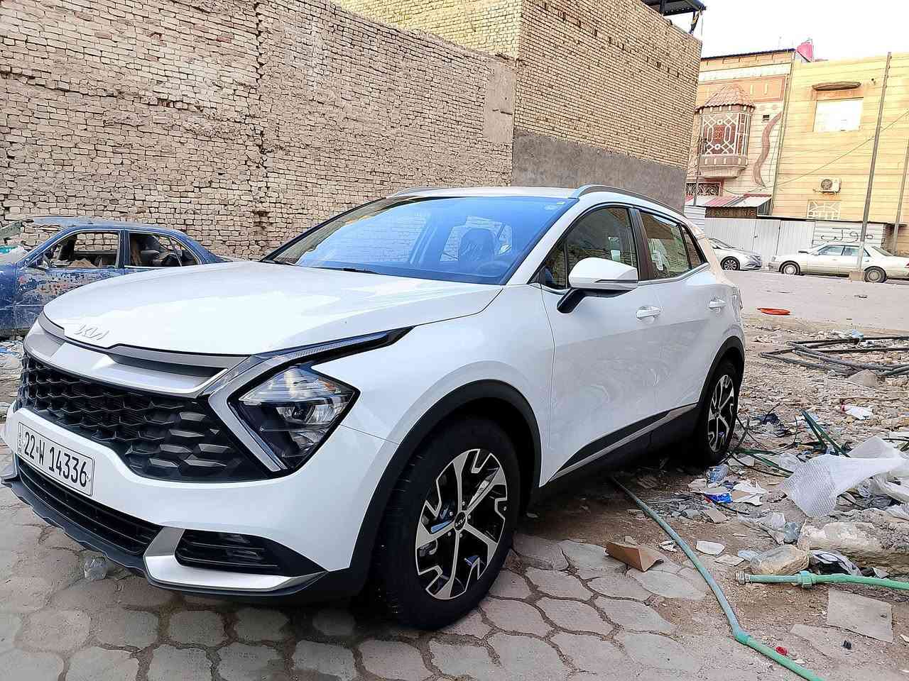 سلام عليك 
لبيع او مراوس 
كياسبورتج 2025 زيرو وكاله مجانيه ماشيه 2000 كم
سياره مواصفات حلوة وجيده مكفوله كفاله عامه 
***********
*********** وات ساب 
عنواني البصرة 
السعر 236 لمراوس فقط
