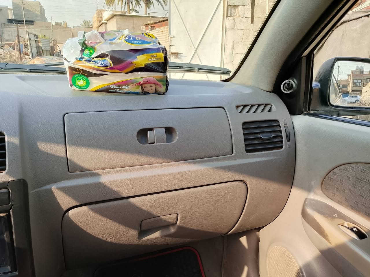 السلام عليكم كيا ريو موديل ٢٠٠٩شركه العامه شكل قديم سياره مكفوله قطره صبغ مابيها مكينه اوكير تخم تاير رقم انكليزي اوسنويا بسمي العنوان حي العامل قرب البيت الياباني موبايل ***********
