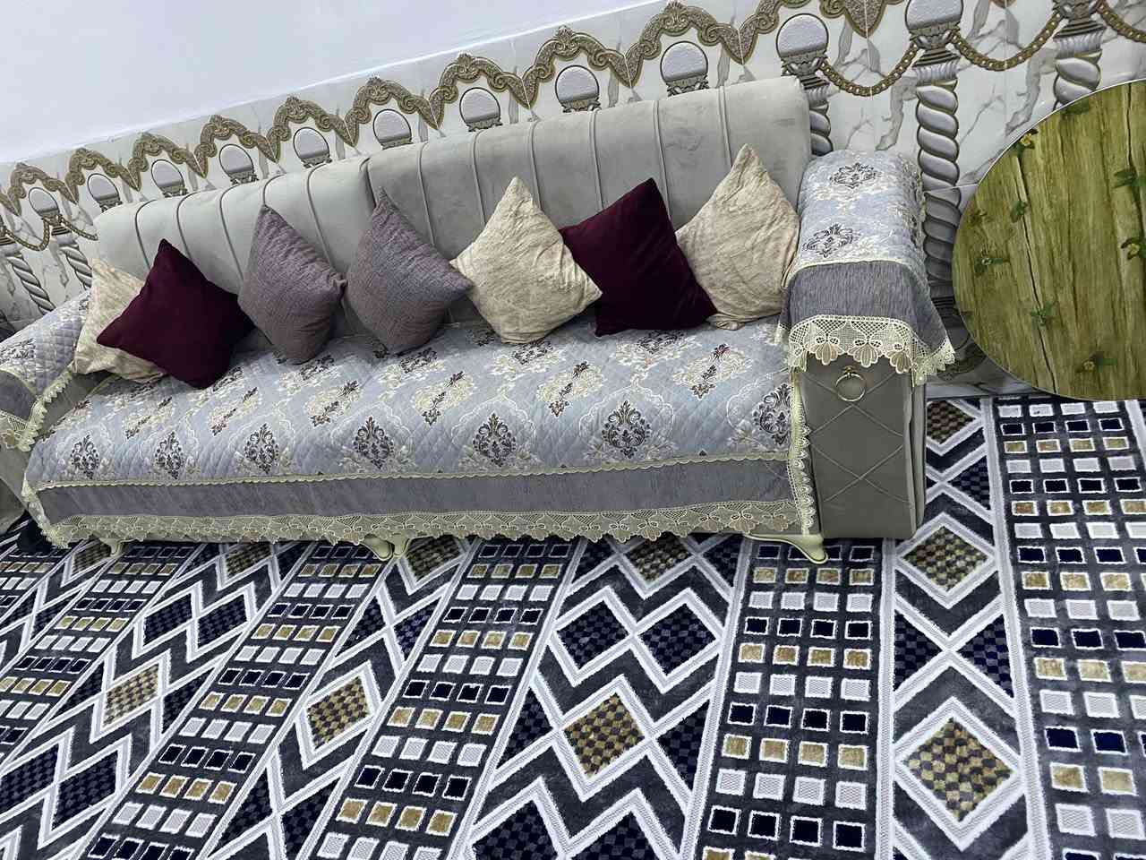 سلام عليكم
تخم قنفات استخدام شي قليل 
نظافه 100‎%‎
بصره شط العرب 
8 قطع 
اكو 4 قطع 
*********** 
سعر 700 8قطع بيهن مجال
سعر 300 4 قطع بيهن مجال 
شرط لا كسر ولا شي
