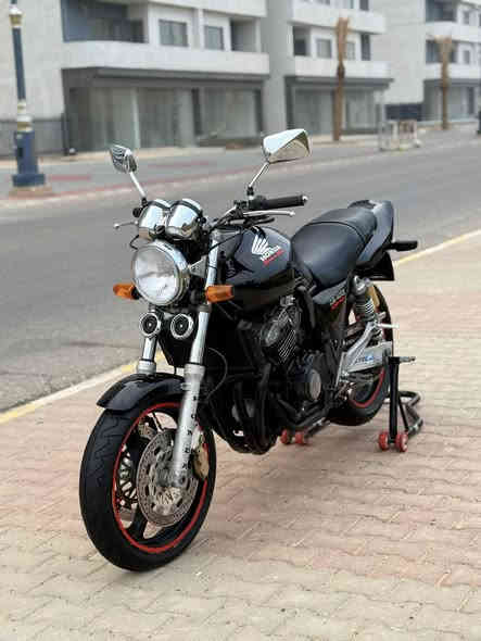 للبيع CB 400 جيل اول لوك لوك 
الي يدور جديد وبلكارتون دراجه كفاله عامه كير محرك كابريتر كله بشرط برغي ممفتوح تايرات وزنجيل ودهن وبلكات كله جديد تانكي كزازه ماشي قليل اوراق كامل بوجهك رقم شرط معدل جوى ١٨٠ كهربائيات كامل دراجه مال جناي مكاني كركوك سعرها ۱٥ ومجال للشراي اتصل وخادم للطيبين❤️
(( *********** ))
