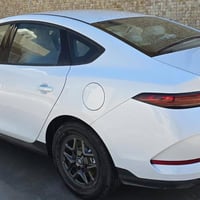 بي واي دي (کن بلاس) مودیل ٢٥  رقم بغداد لون ابيض صدفي كشنات جلد ابيض ق...