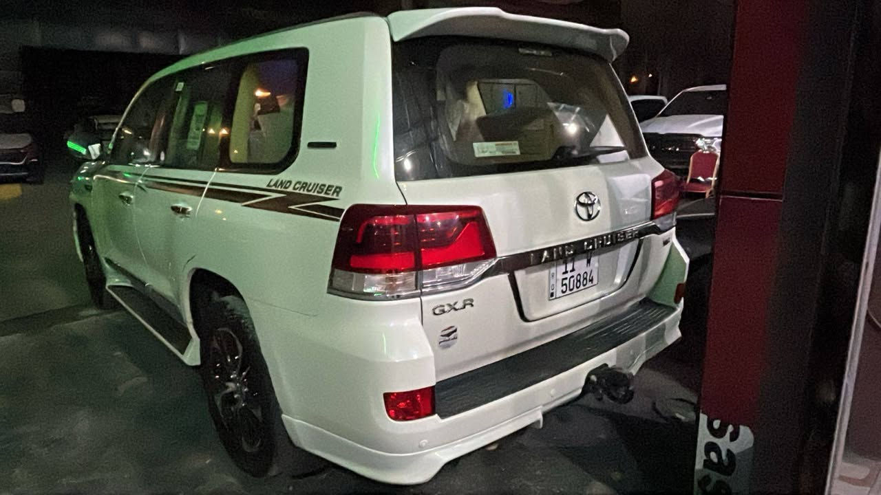 السلام عليكم
Toyota Land Cruiser GXR 2017
لاندكروز 2017 بريم GXR
مكينة 4000    6 سلندر 
ماشية 109الف كيلومتر
فتحة فيتبم 
وارد خليجي 
كير ومحرك جديد 
مابيهة ولا ضربة 
السيارة نضيفة كلشي بلادي 
السعر 47 الف دولار 
للاستفسار +964 771 183 7782


**إذا كنت صاحب هذا الإعلان وتريد حذفه لأي سبب، رجاءا أرسل رسالة إلى الدعم الفني**